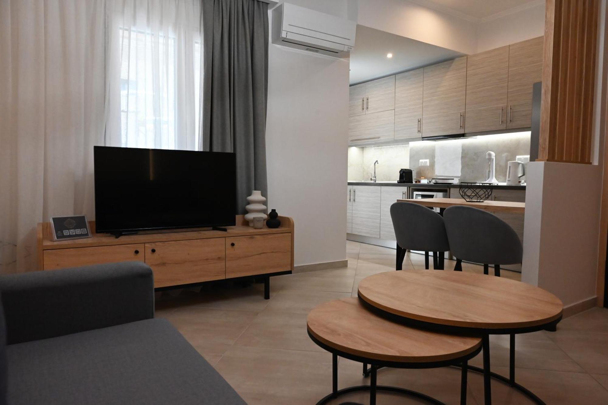 Mouson Luxury Suite With Free Private Parking Cavala Exterior foto
