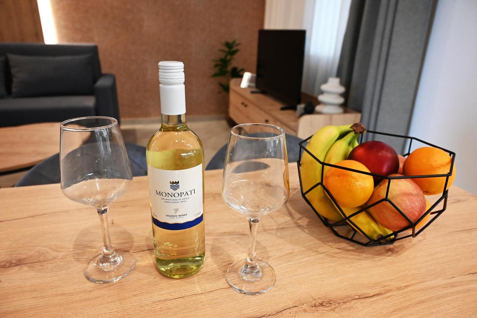 Mouson Luxury Suite With Free Private Parking Cavala Exterior foto