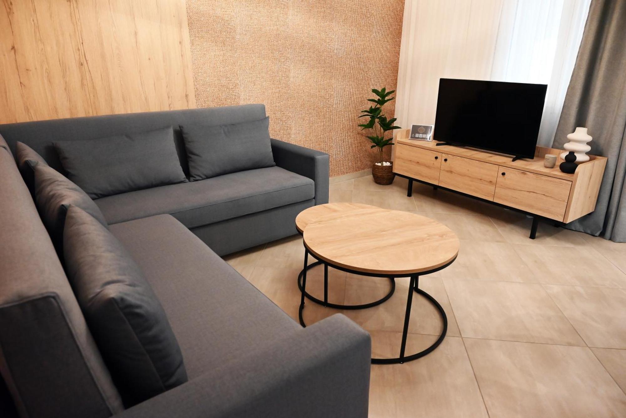 Mouson Luxury Suite With Free Private Parking Cavala Exterior foto